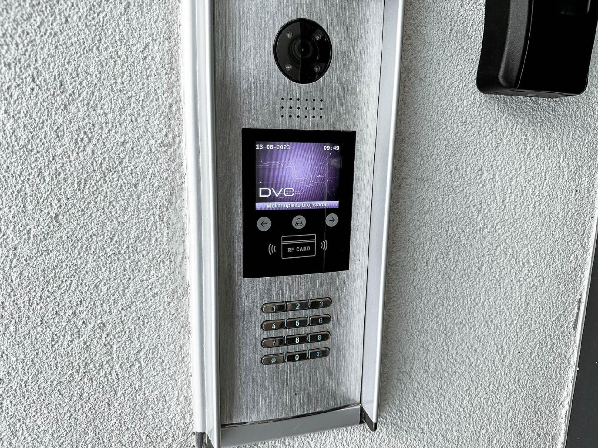 Brand New 2 Bed, 1 Bath Condo Zára Kültér fotó